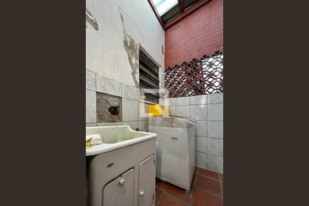 Casa à venda com 210m², 3 quartos e 3 vagasLavanderia 