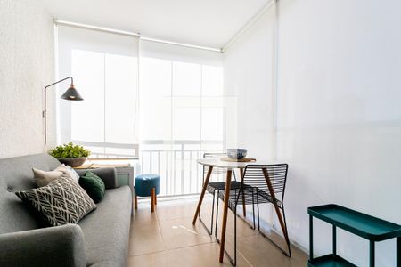 Studio para alugar com 31m², 1 quarto e sem vaga Studio para alugar com 31m², 1 quarto e sem vagaVaranda