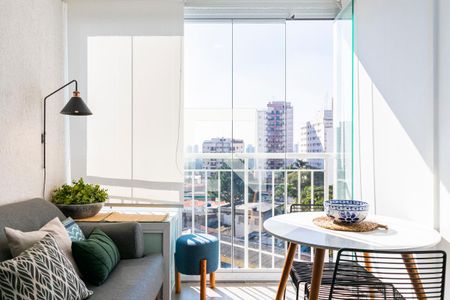 Studio para alugar com 31m², 1 quarto e sem vaga Studio para alugar com 31m², 1 quarto e sem vagaVaranda