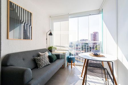 Studio para alugar com 31m², 1 quarto e sem vaga Studio para alugar com 31m², 1 quarto e sem vagaVaranda