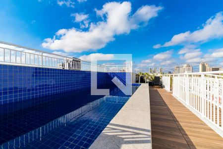 Studio para alugar com 31m², 1 quarto e sem vaga Studio para alugar com 31m², 1 quarto e sem vagaÁrea comum (Rooftop) - Piscina