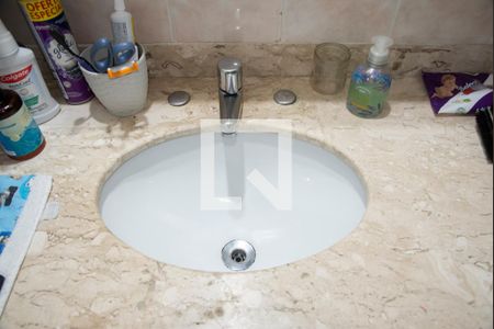 Apartamento para alugar com 202m², 2 quartos e 3 vagas Apartamento para alugar com 202m², 2 quartos e 3 vagasBanheiro da Suíte 1