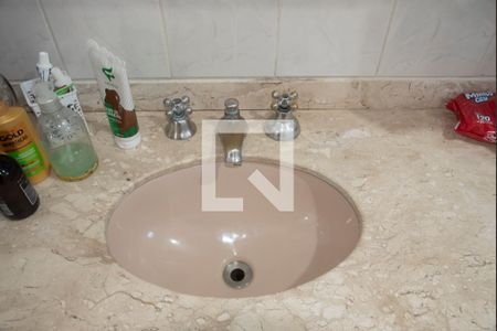 Apartamento para alugar com 202m², 2 quartos e 3 vagas Apartamento para alugar com 202m², 2 quartos e 3 vagasBanheiro da Suíte 2