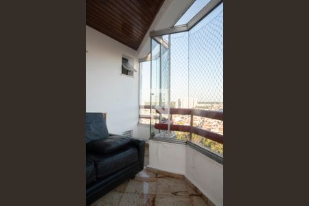 Apartamento para alugar com 202m², 2 quartos e 3 vagas Apartamento para alugar com 202m², 2 quartos e 3 vagasVaranda da Suíte 1