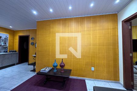 Sala  de casa à venda com 3 quartos, 280m² em Niterói, Canoas