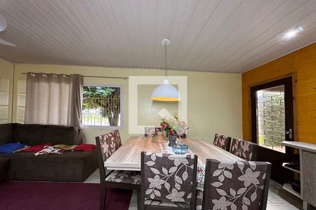 Sala  de casa à venda com 3 quartos, 280m² em Niterói, Canoas