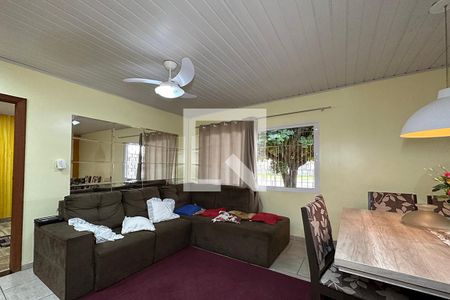 Sala  de casa à venda com 3 quartos, 280m² em Niterói, Canoas