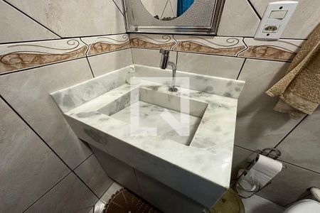 Casa à venda com 280m², 3 quartos e 4 vagasBanheiro