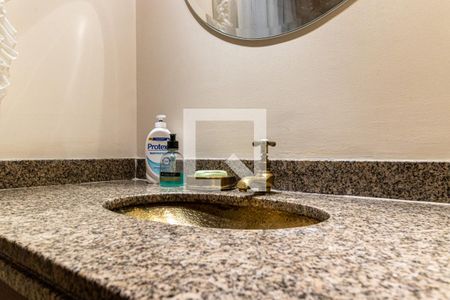 Apartamento à venda com 190m², 4 quartos e 3 vagasLavabo - Torneira