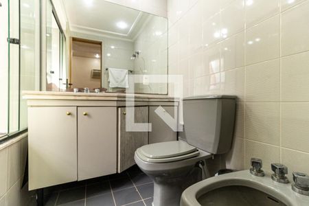 Apartamento à venda com 190m², 4 quartos e 3 vagasBanheiro da Suíte 3