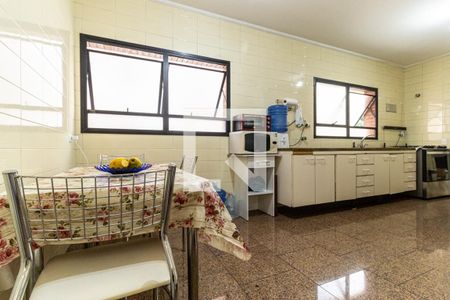 Apartamento à venda com 190m², 4 quartos e 3 vagasCozinha