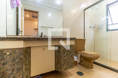 Apartamento à venda com 190m², 4 quartos e 3 vagasBanheiro da Suíte 2