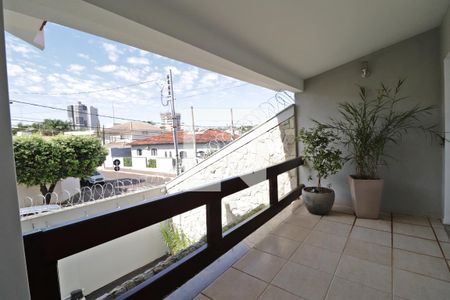 Casa para alugar com 300m², 4 quartos e 4 vagasVaranda