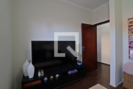 Casa para alugar com 300m², 4 quartos e 4 vagasSala de TV