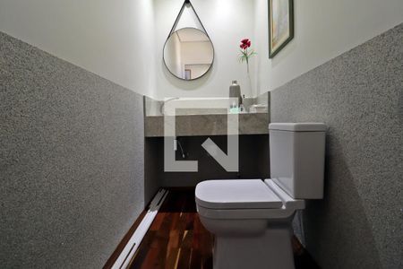 Casa para alugar com 300m², 4 quartos e 4 vagasLavabo