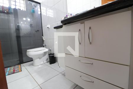 Casa para alugar com 300m², 4 quartos e 4 vagasBanheiro da Suíte