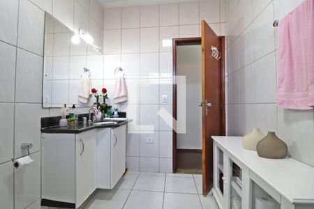 Casa para alugar com 300m², 4 quartos e 4 vagasBanheiro