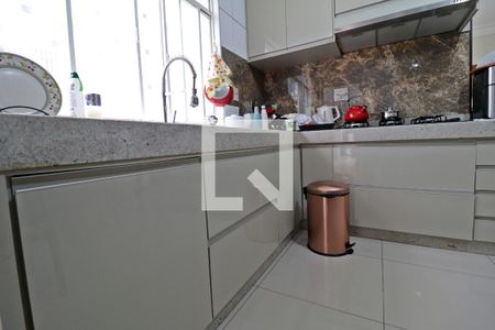 Casa para alugar com 300m², 4 quartos e 4 vagasCozinha