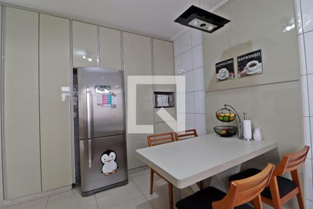 Casa para alugar com 300m², 4 quartos e 4 vagasCozinha