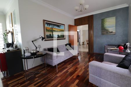 Sala de casa para alugar com 4 quartos, 300m² em Centro, Uberlândia