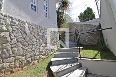 Casa para alugar com 300m², 4 quartos e 4 vagasFachada