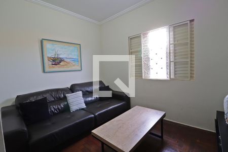 Casa para alugar com 300m², 4 quartos e 4 vagasSala de TV