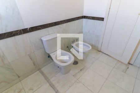 Apartamento à venda com 707m², 6 quartos e 7 vagas Apartamento à venda com 707m², 6 quartos e 7 vagasBanheiro da Suíte 5