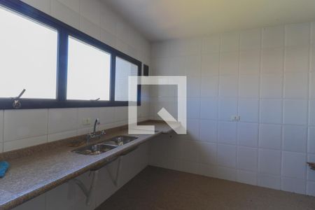 Apartamento à venda com 707m², 6 quartos e 7 vagas Apartamento à venda com 707m², 6 quartos e 7 vagasCozinha