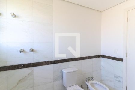 Apartamento à venda com 707m², 6 quartos e 7 vagas Apartamento à venda com 707m², 6 quartos e 7 vagasBanheiro da Suíte 2