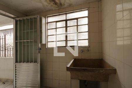 Casa à venda com 171m², 2 quartos e 1 vagaÁrea de Serviço