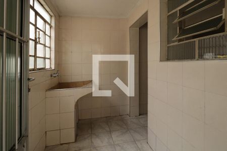 Casa à venda com 171m², 2 quartos e 1 vagaÁrea de Serviço