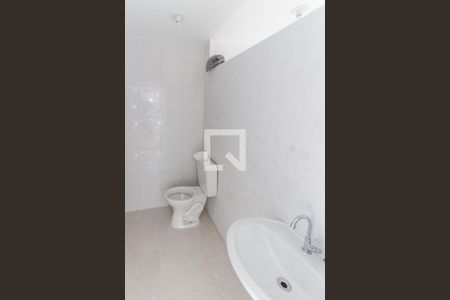 Banheiro de apartamento para alugar com 1 quarto, 45m² em Jardim Japao, São Paulo