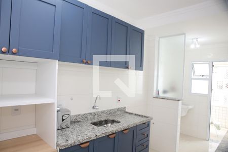 Cozinha armarios de apartamento para alugar com 2 quartos, 63m² em Canto do Forte, Praia Grande