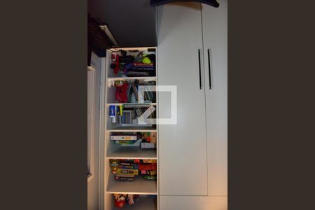 Casa de condomínio à venda com 241m², 4 quartos e 3 vagasQuarto 4