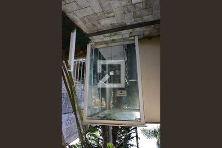 Casa de condomínio à venda com 241m², 4 quartos e 3 vagasÁrea comum