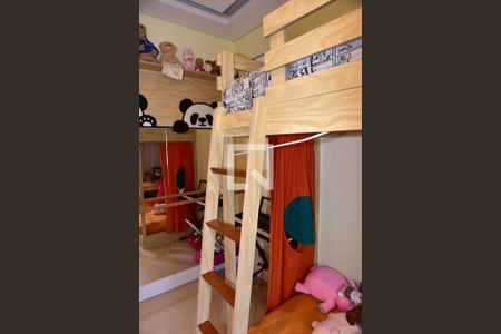 Casa de condomínio à venda com 241m², 4 quartos e 3 vagasQuarto 3