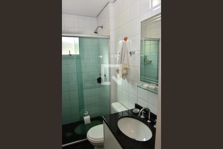 Casa de condomínio à venda com 241m², 4 quartos e 3 vagasBanheiro da Suíte 2
