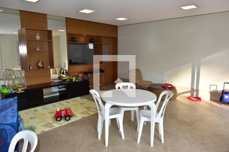 Casa de condomínio à venda com 241m², 4 quartos e 3 vagasÁrea comum - Salão de festas