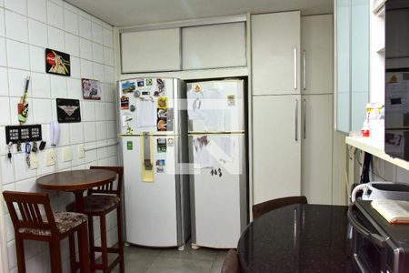 Casa de condomínio à venda com 241m², 4 quartos e 3 vagasCozinha