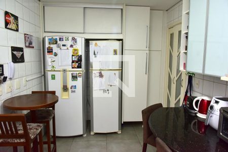 Casa de condomínio à venda com 241m², 4 quartos e 3 vagasCozinha