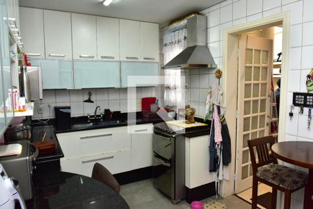 Casa de condomínio à venda com 241m², 4 quartos e 3 vagasCozinha