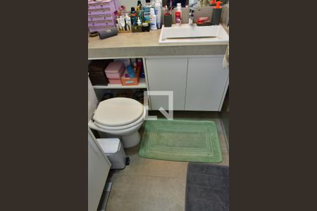 Casa de condomínio à venda com 241m², 4 quartos e 3 vagasBanheiro da Suíte 1