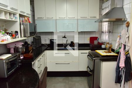 Casa de condomínio à venda com 241m², 4 quartos e 3 vagasCozinha
