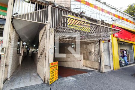 Apartamento à venda com 56m², 2 quartos e sem vaga Apartamento à venda com 56m², 2 quartos e sem vagaFachada