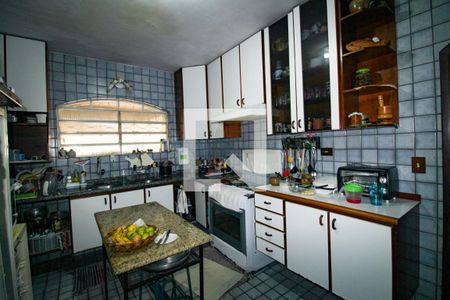 Casa à venda com 600m², 5 quartos e 5 vagasCozinha