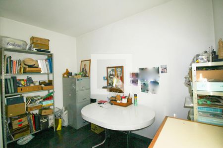 Casa à venda com 600m², 5 quartos e 5 vagasEscritório