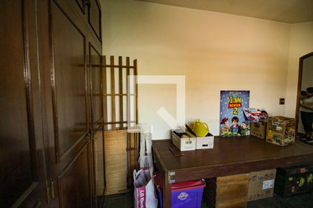 Casa à venda com 600m², 5 quartos e 5 vagasQuarto 4 - Suíte