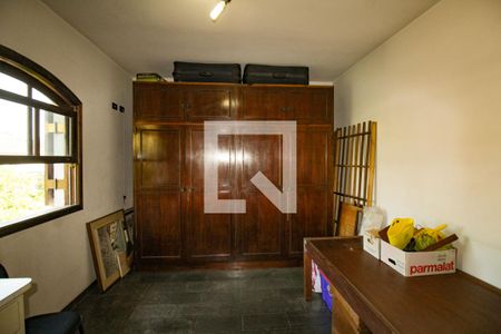 Casa à venda com 600m², 5 quartos e 5 vagasQuarto 3 - Suíte