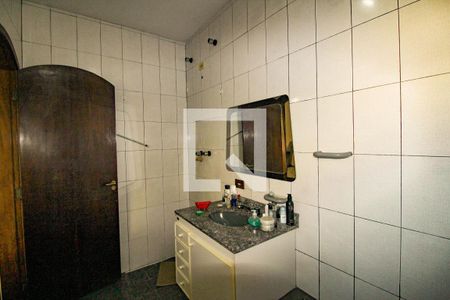 Casa à venda com 600m², 5 quartos e 5 vagasbanheiro da suite 2 