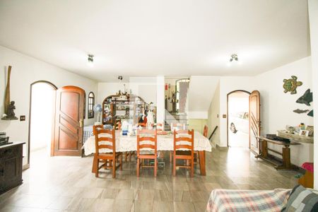 Casa à venda com 600m², 5 quartos e 5 vagasSala de Estar